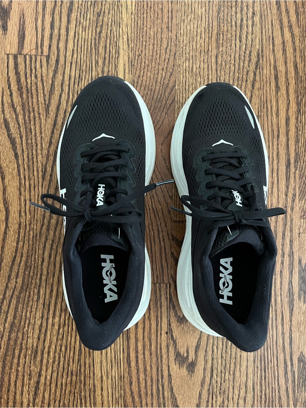 Hoka Women's Bondi 9 Black and White Running Shoe size 10.5 B - Picture 4 of 9